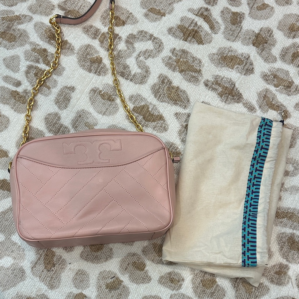 Tory Burch Alexa Stitch Shell Pink Camera Leather Cross Body Shoulder Bag